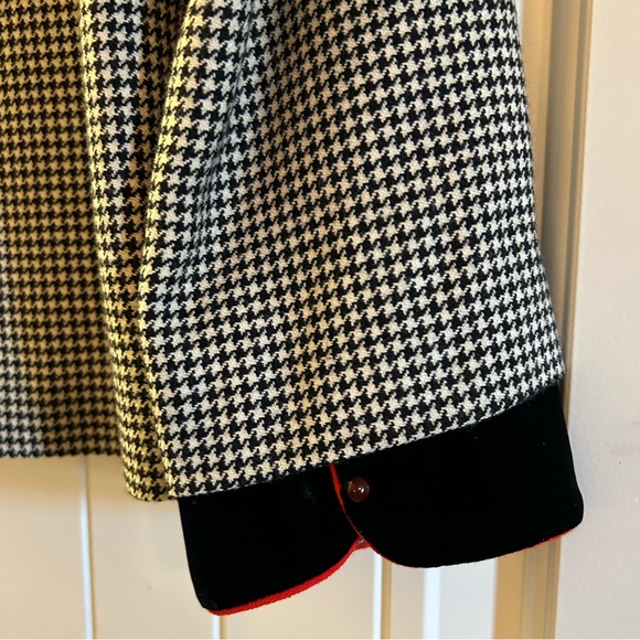 Vintage 1970’s Tailored Houndstooth Women’s Jacket with Red Lining. Size Small. - Picture 8 of 12